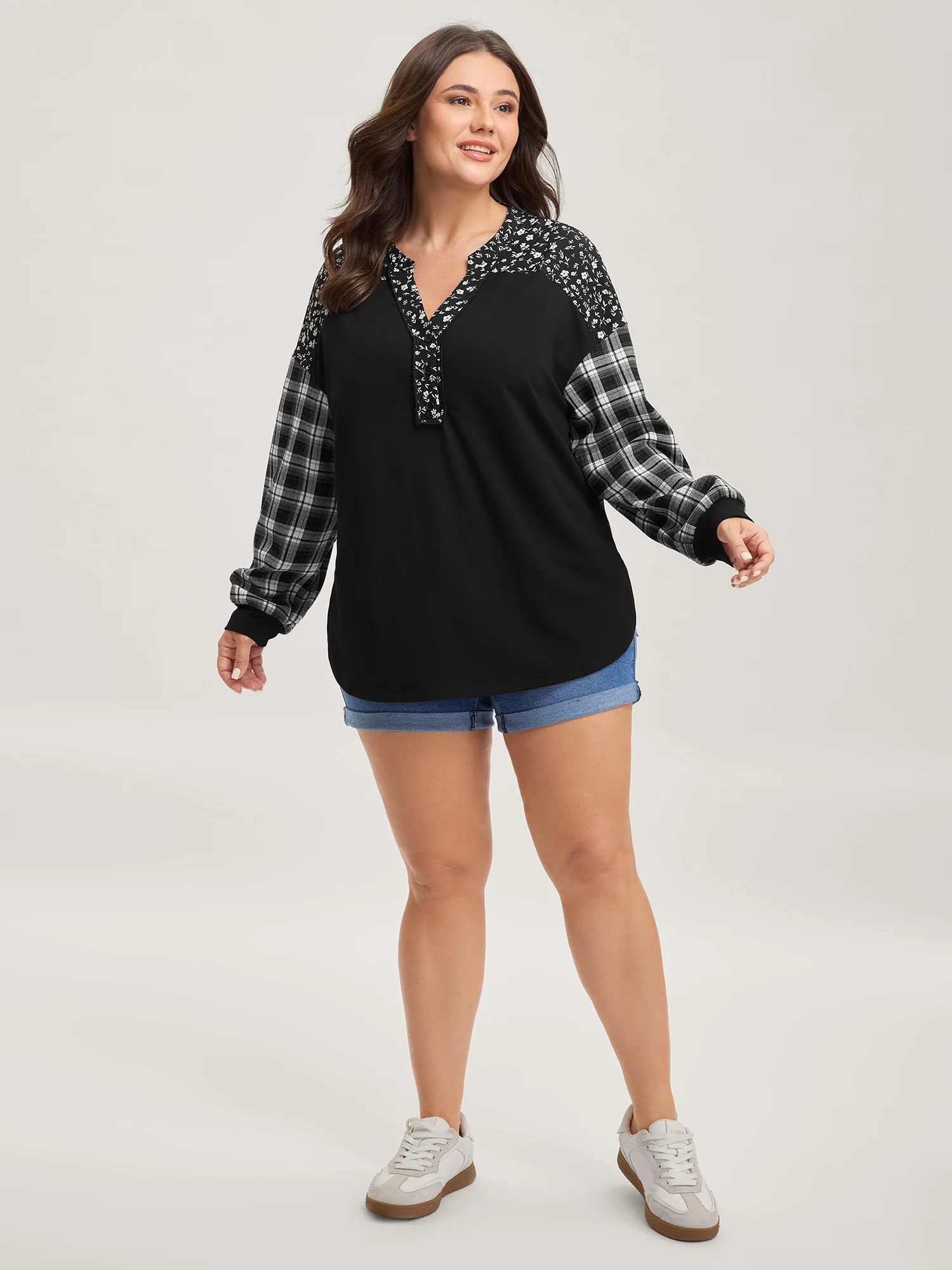 Checkered Print Contrast Notched Collar Sweatshirt - Image 3