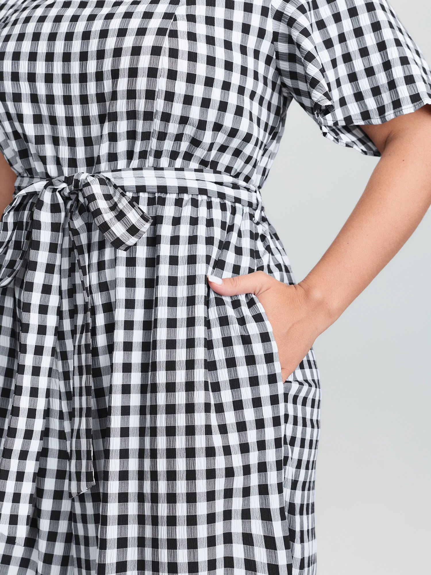 Checkered Print Pockets Waist-Tie Jumpsuit - Image 5