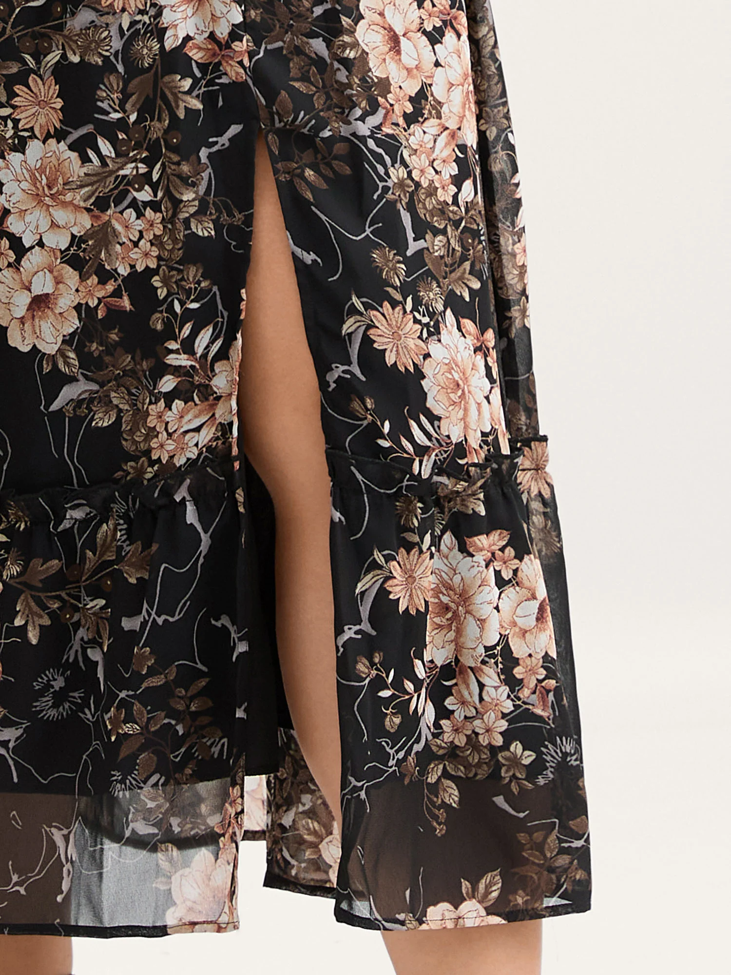 Chiffon Floral Print Tiered Slit Midi Dress - Image 3