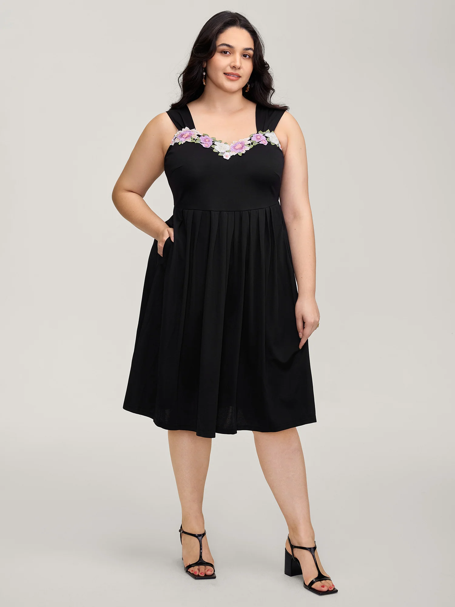 Floral Embroidered Neckline Lace Trim Midi Dress - Image 3