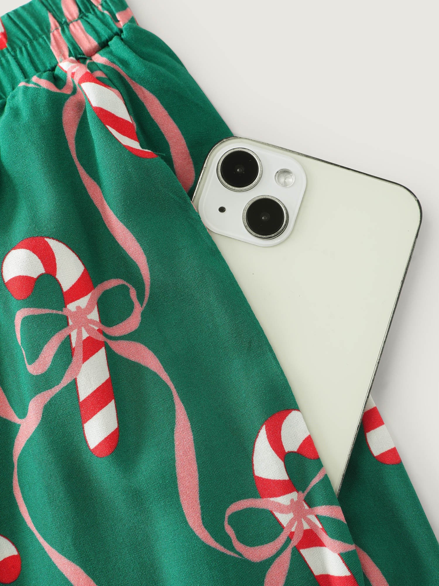 Holiday Print Color Contrast Robe Set - Image 11