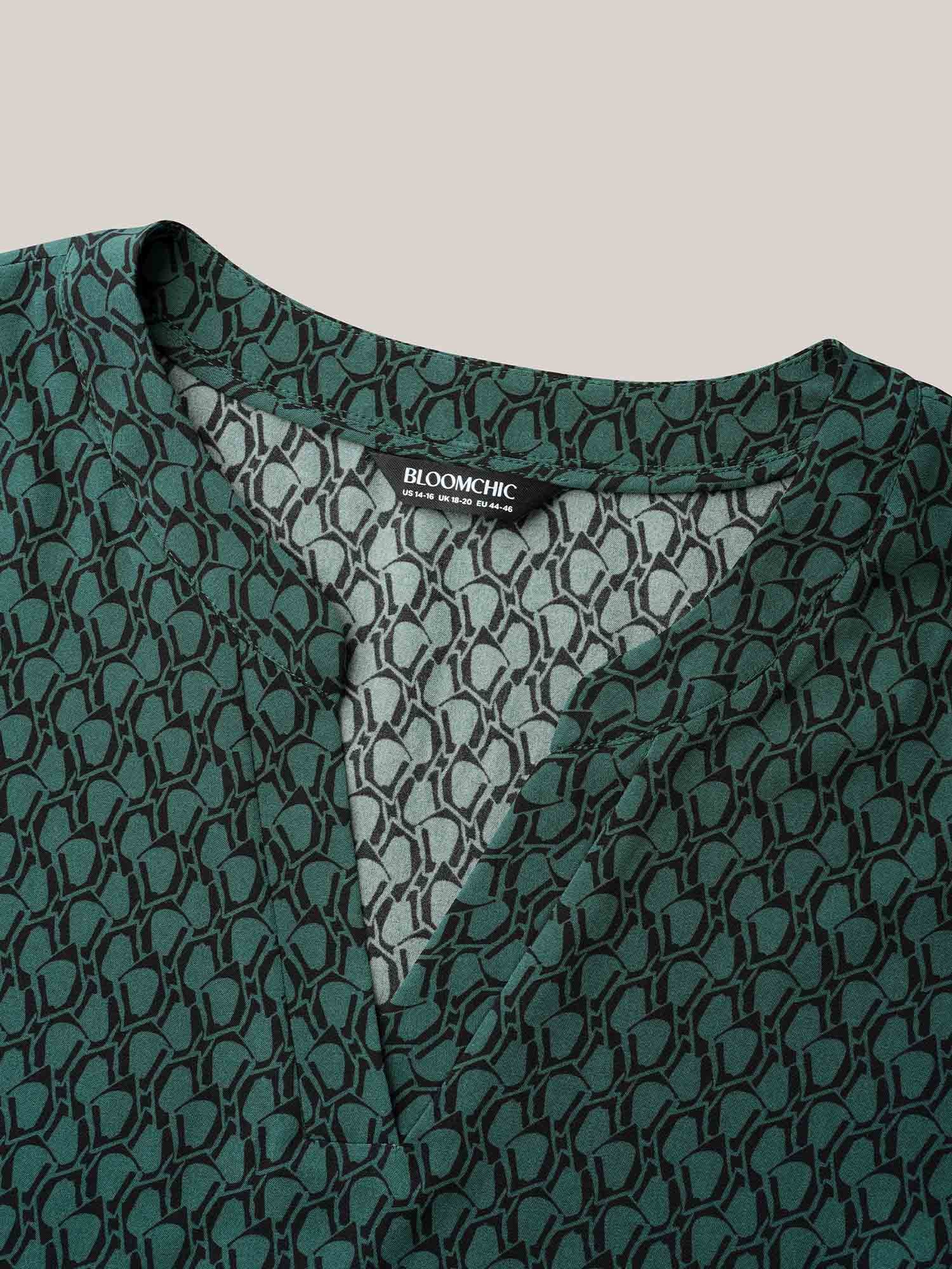 Notched Collar Geometric Print Flowy Blouse - Image 5