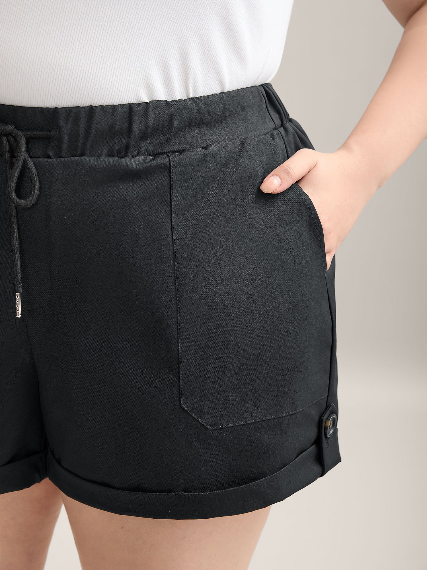 Rolled Hem Straight-Leg Drawstring Shorts - Image 2