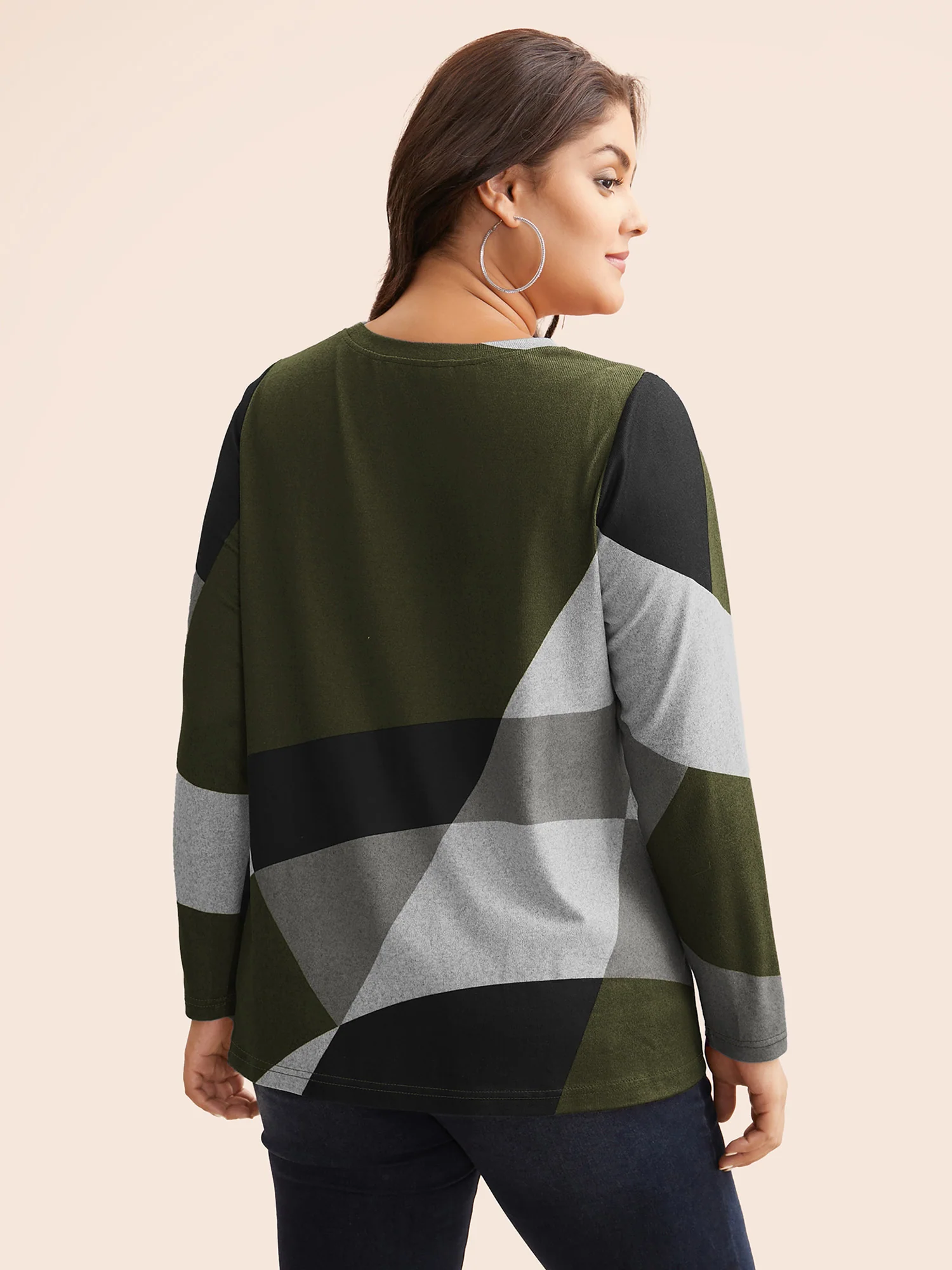 Round Neck Colorblock Contrast T-shirt - Image 27