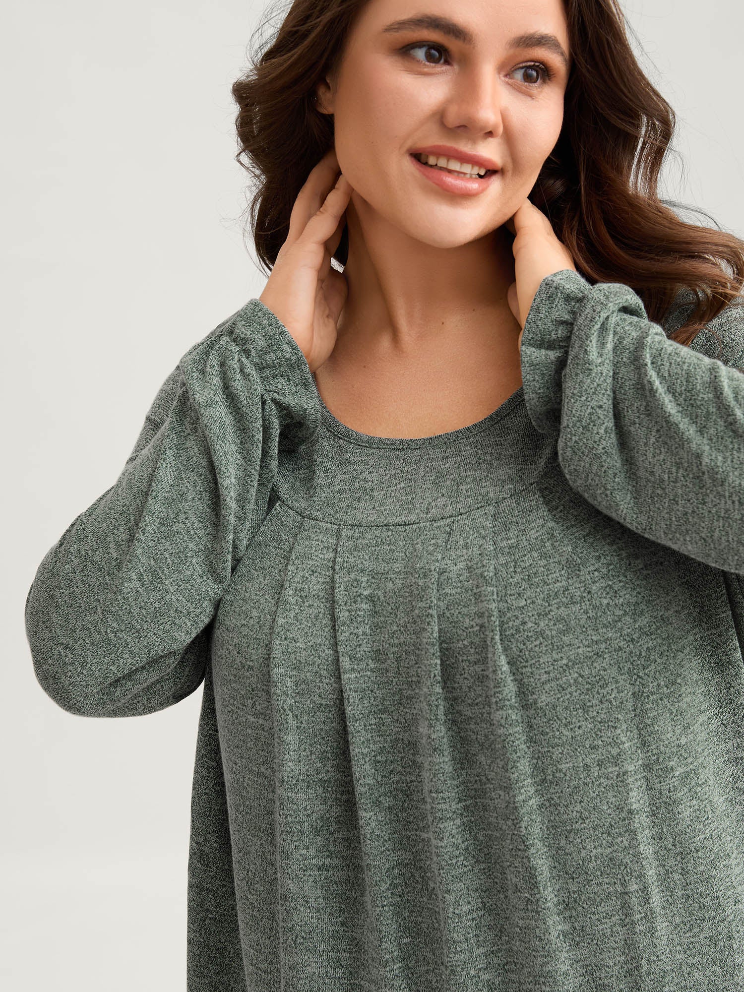 Round Neck Heather Pleated T-shirt - Image 17