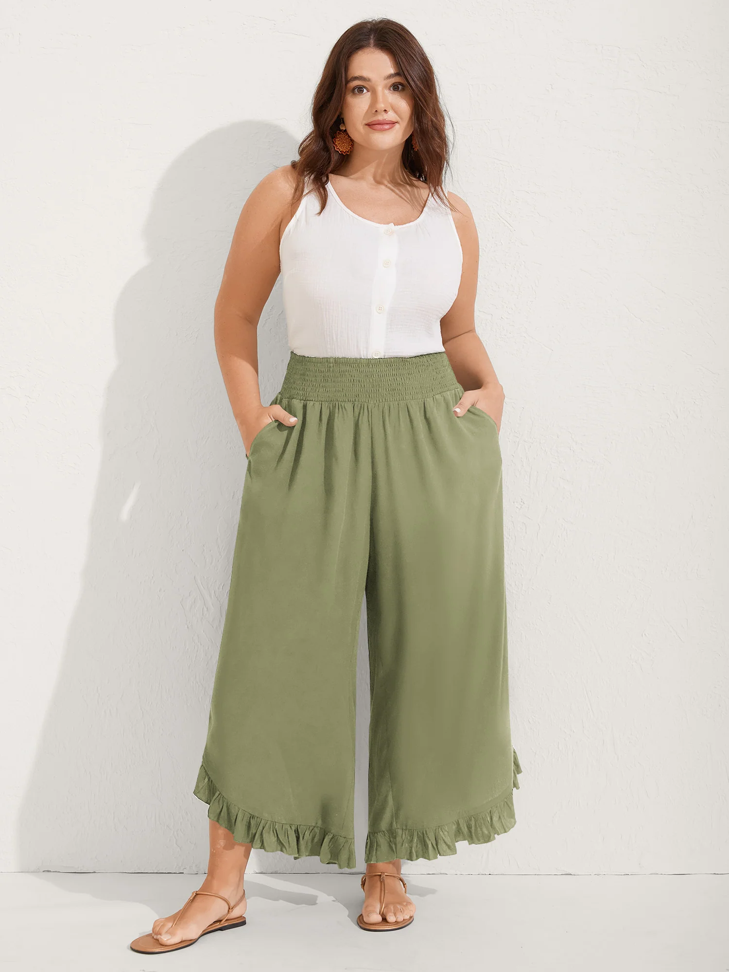 Ruffled Curvy Hem Wide-Leg Pants - Image 20