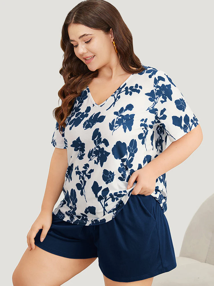Silhouette Floral Print V Neck Sleep Top - Image 3