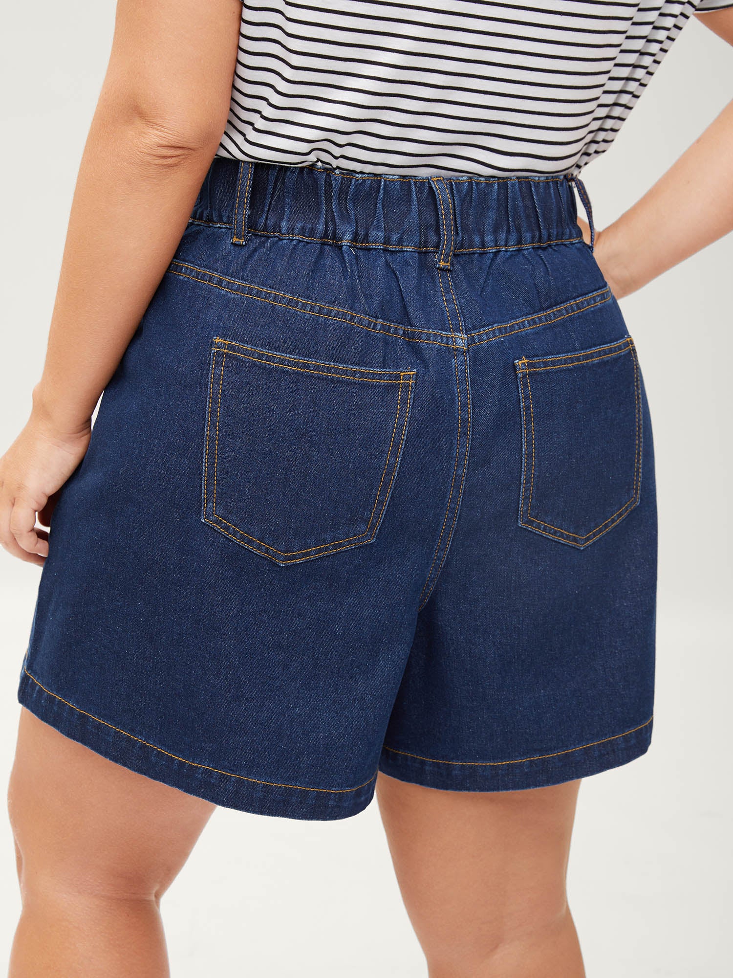 Stretchy Waist Straight-Leg Denim Shorts - Image 5