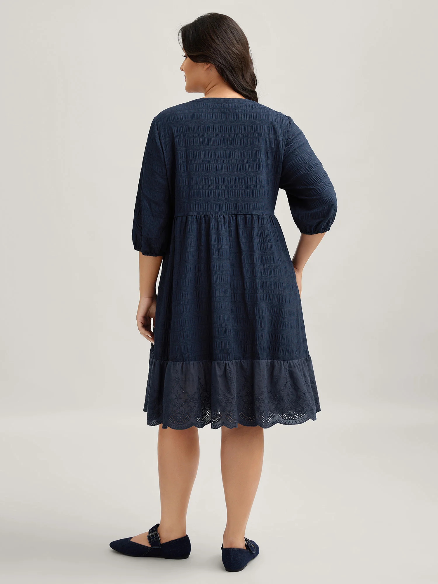 Textured Notched Collar Midi Dress - Image 5