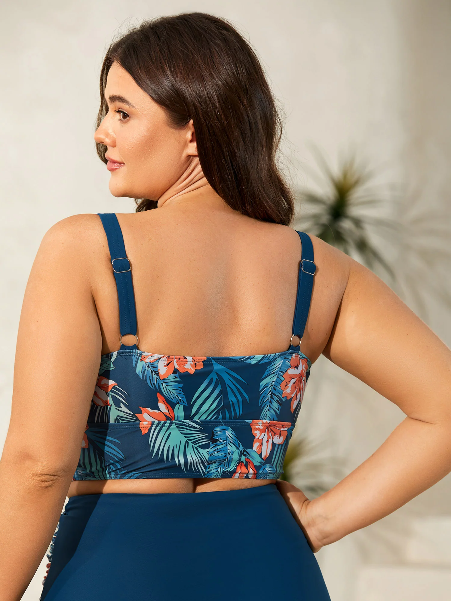 Tropical Print Ruched Spliced Swim Top - Image 2